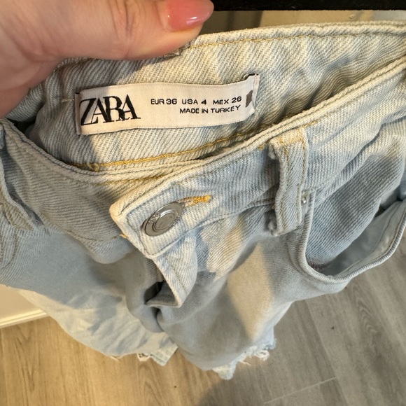 Zara High Rise Jeans - Picture 4 of 4